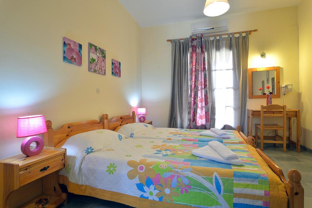 Feeloxenia Corfu Apartments อาคาราวี ห้อง รูปภาพ