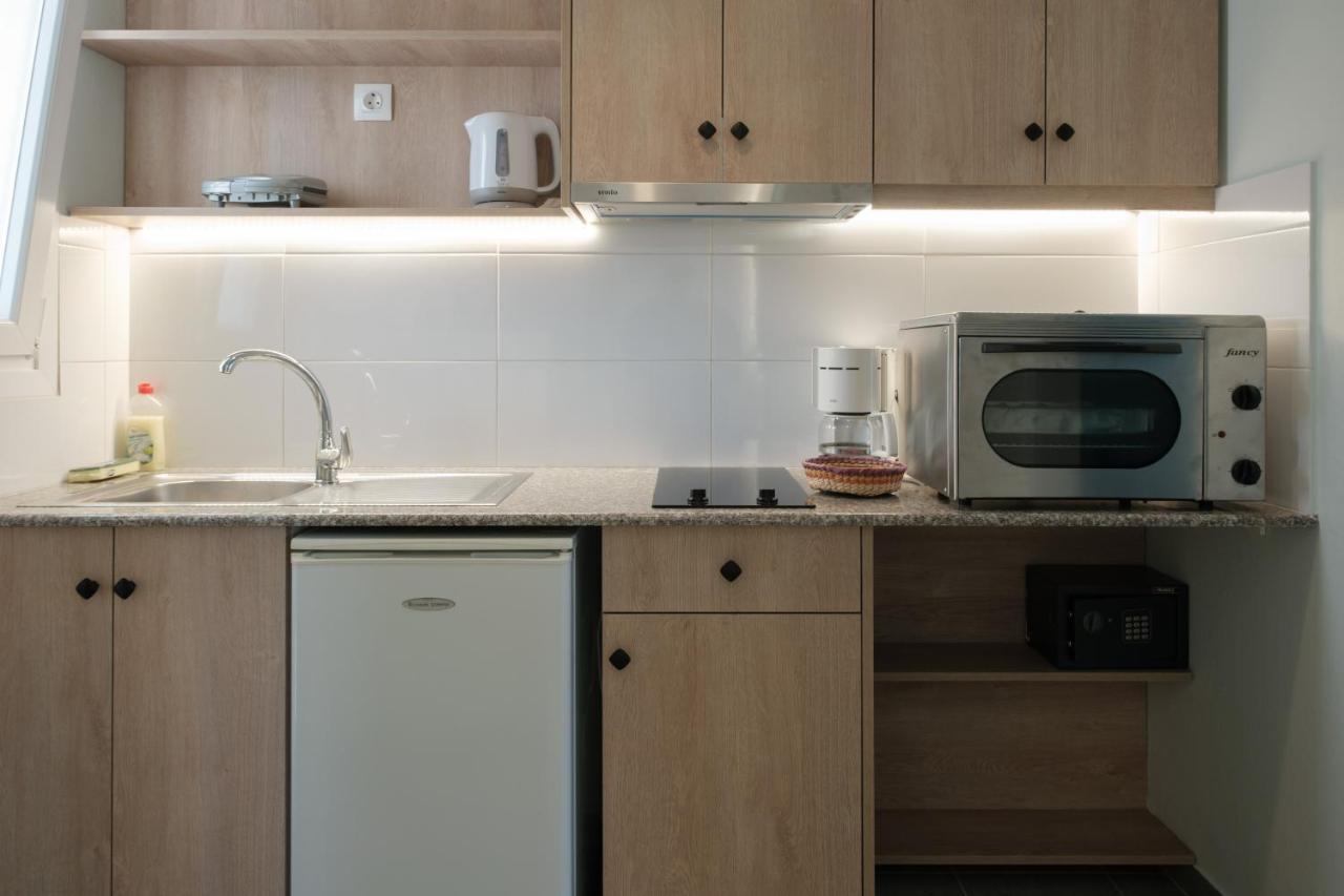 Feeloxenia Corfu Apartments อาคาราวี ภายนอก รูปภาพ