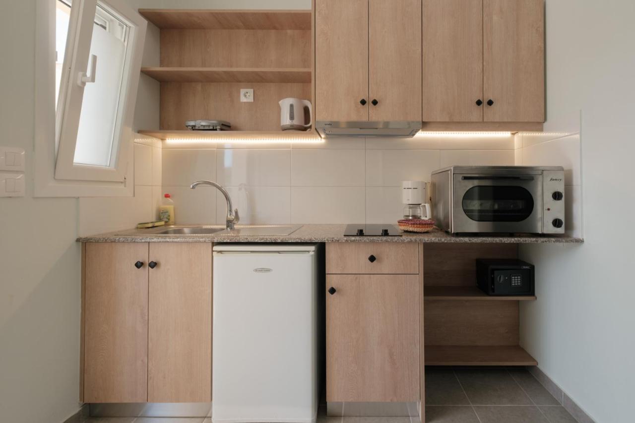 Feeloxenia Corfu Apartments อาคาราวี ภายนอก รูปภาพ