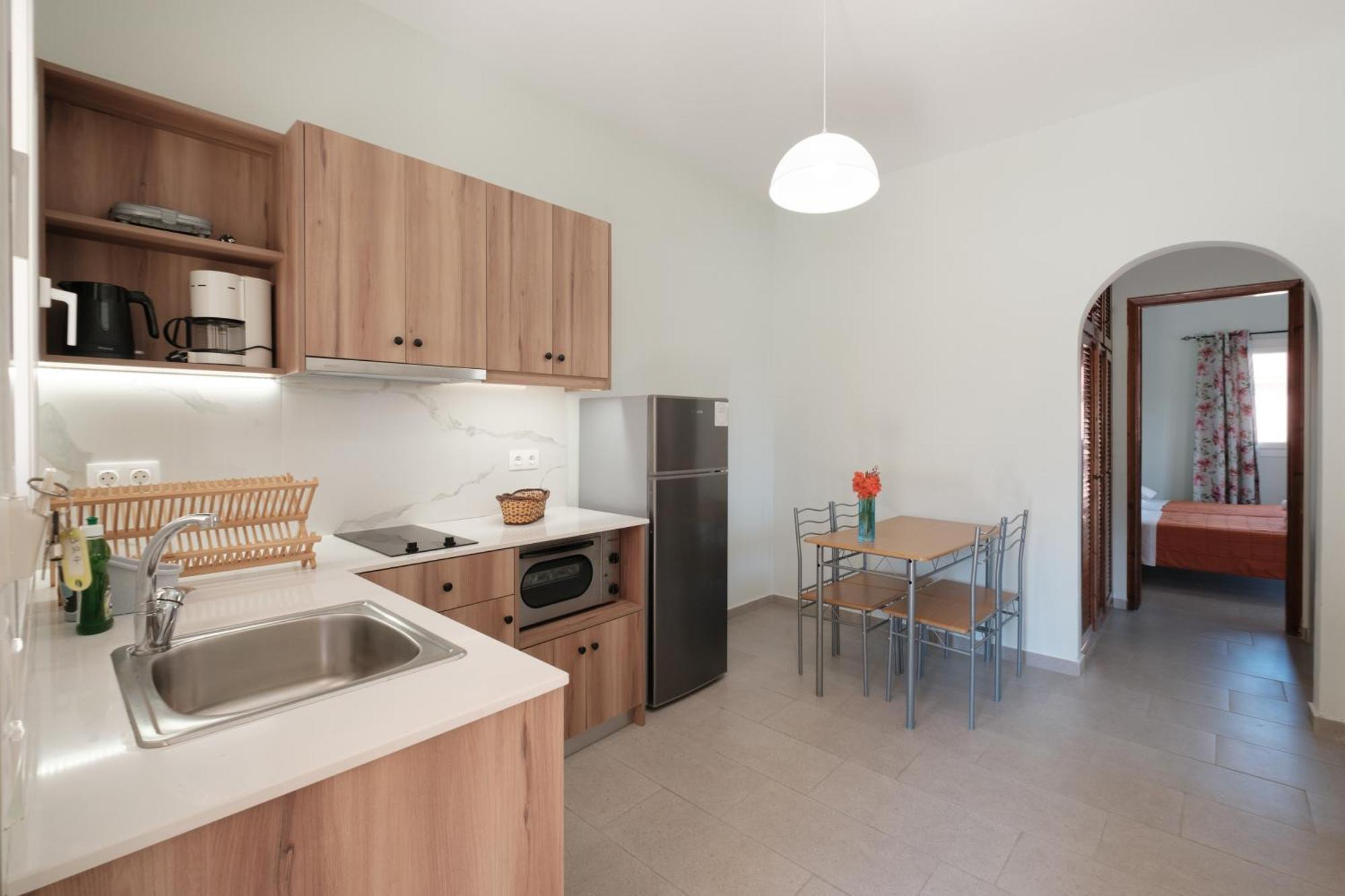 Feeloxenia Corfu Apartments อาคาราวี ภายนอก รูปภาพ